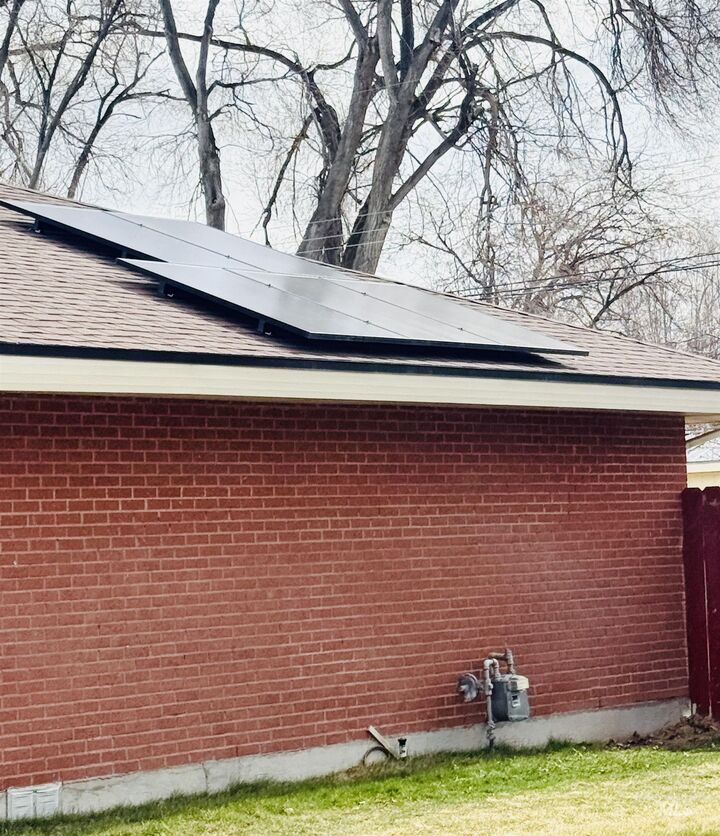 Property Photo:  975 E 17th N  ID 83647 