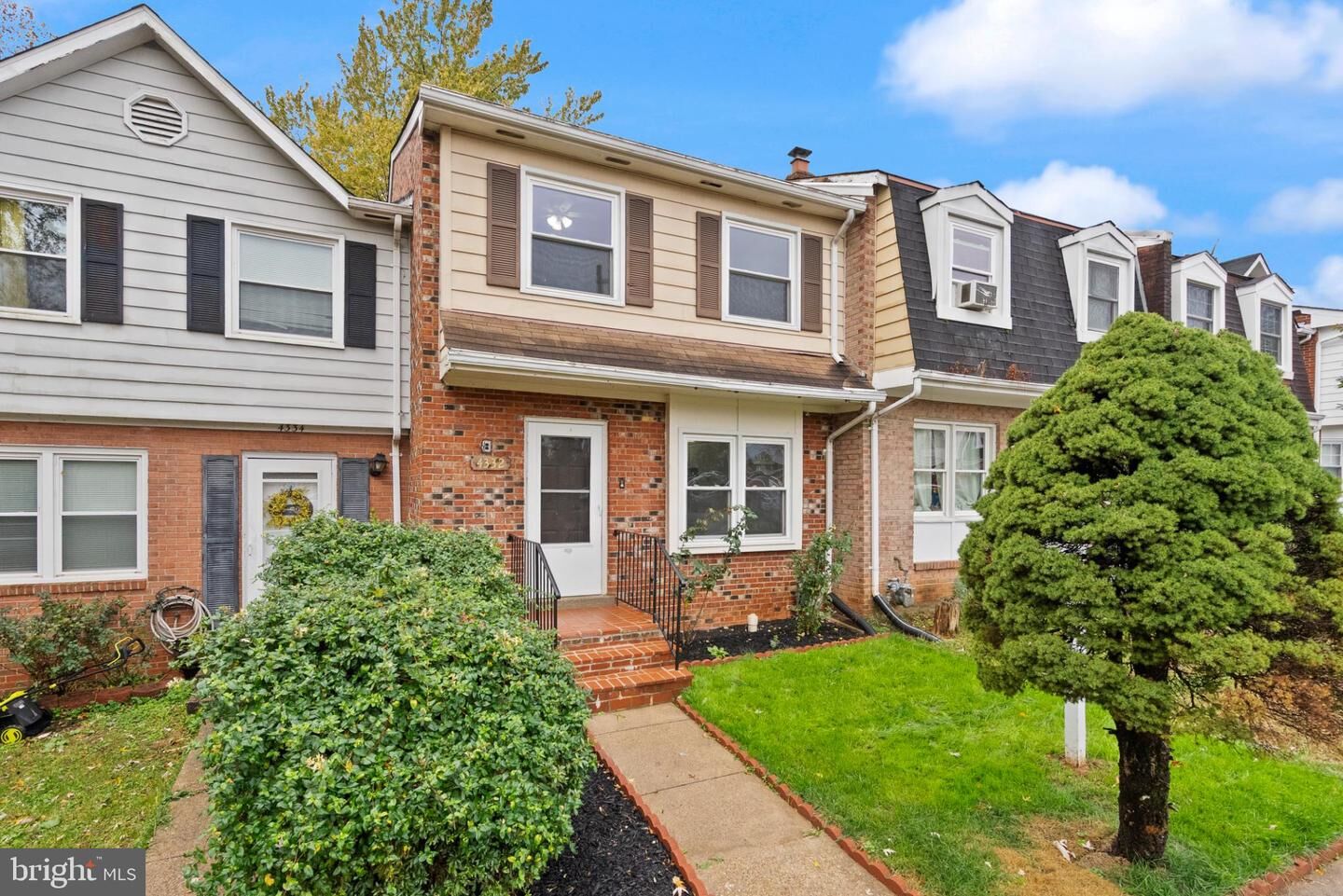 Property Photo:  4332 Eileen Court  VA 22193 