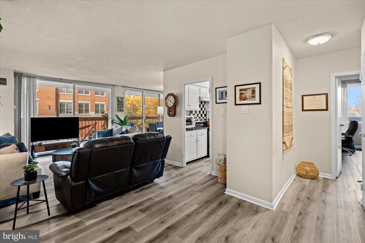 Property Photo:  400 Madison Street 304  VA 22314 