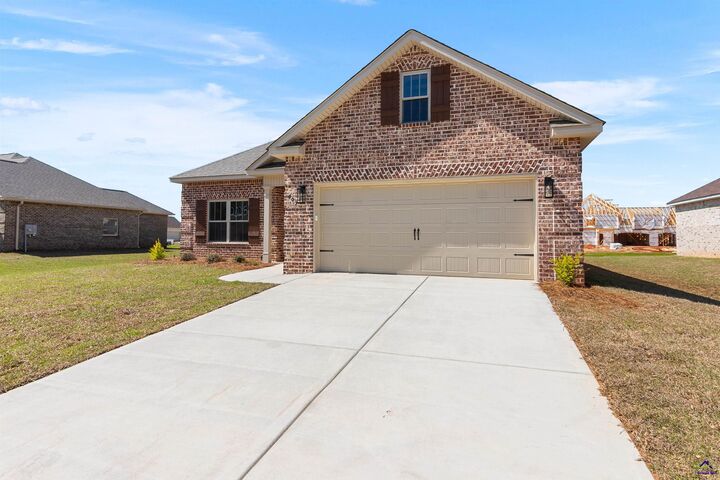 Property Photo:  603 Bristleleaf Path  GA 31047 