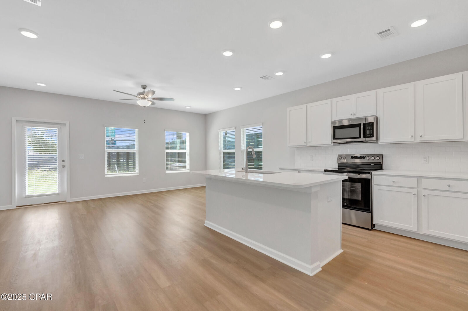 Property Photo:  7659 Lumen Lane 5  FL 32408 