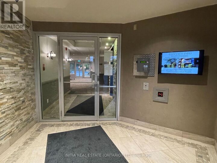 Property Photo:  1 Jacksway Crescent 304  ON N5X 3T5 