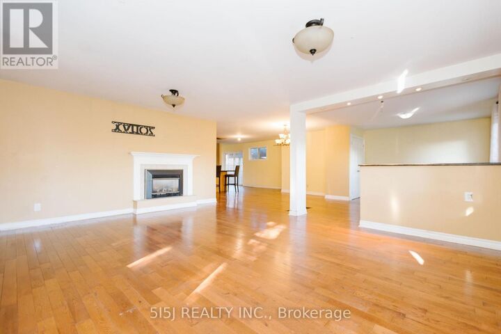 Property Photo:  14190 Yonge Street  ON L4G 0P5 