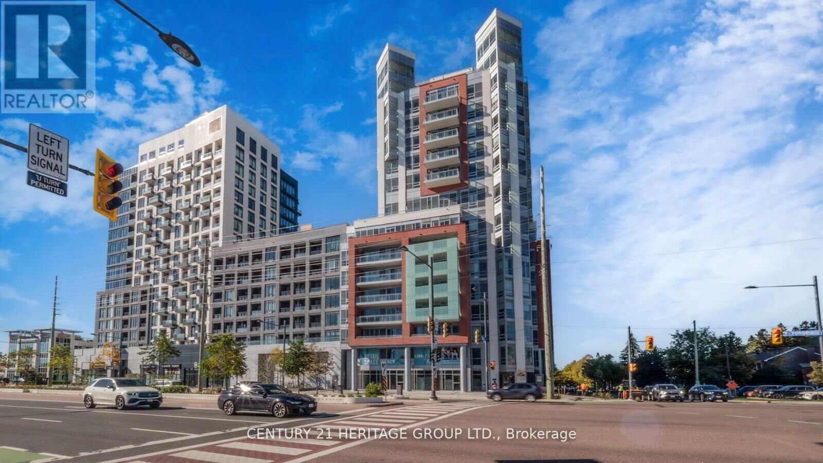 Property Photo:  8888 Yonge Street North 414  ON L4C 6Z1 