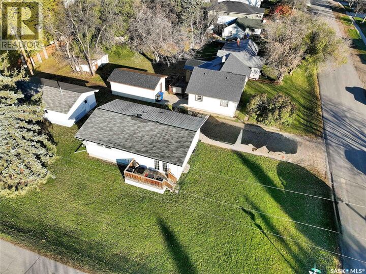 Property Photo: 509 5th Avenue SK S0G 5C0