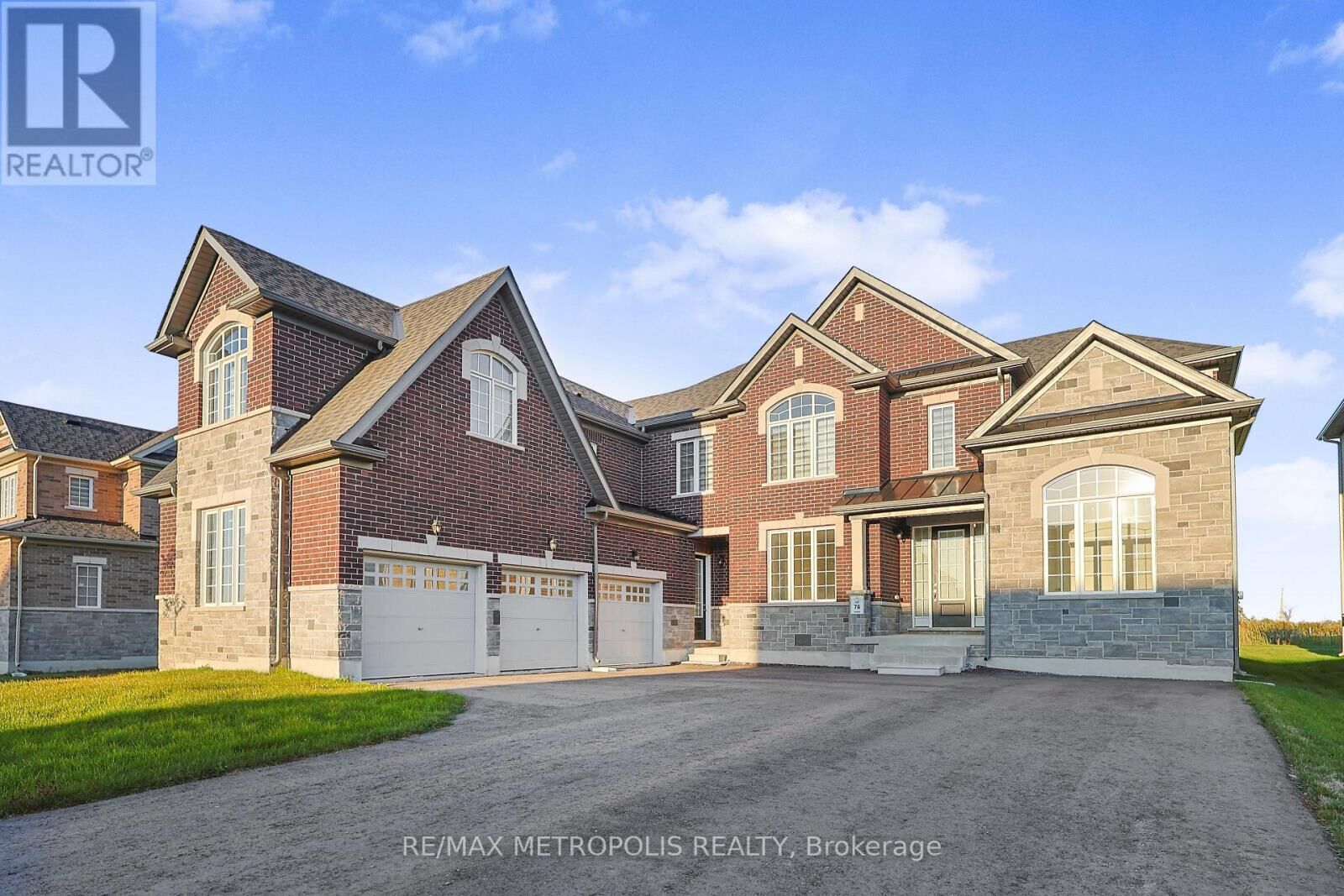 Property Photo:  108 Golden Meadows Drive 35  ON K9J 0K8 