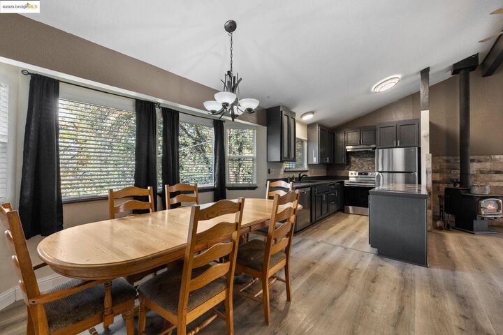 16652 Sallander  Sonora CA 95370 photo