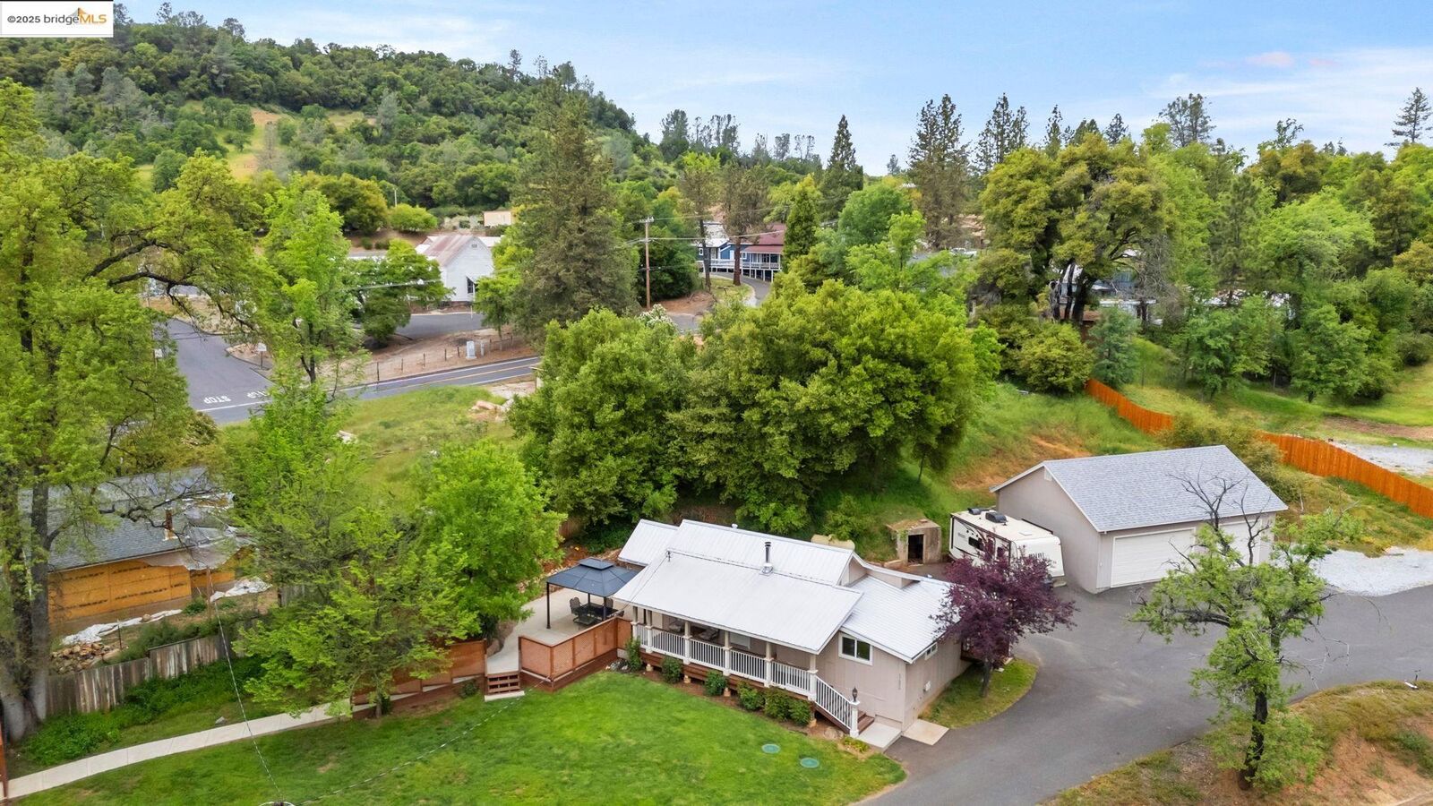 Property Photo: 17250 Burford Ln CA 95372