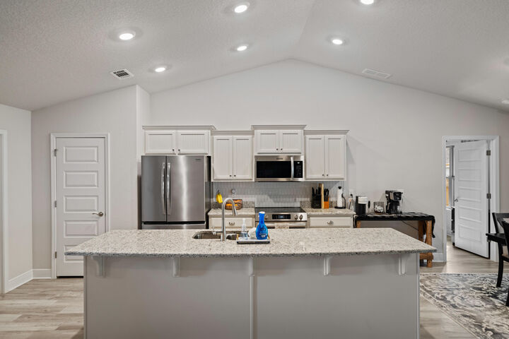 Property Photo:  5810 Crestlake Drive  FL 32536 