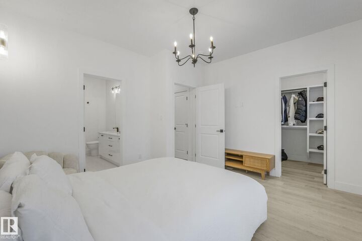 Property Photo:  42 Ave Avenue 3518  AB T4X 3G4 