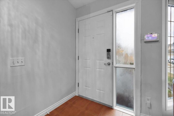 Property Photo:  1144 Wedgewood Boulevard NW  AB T6M 2L5 