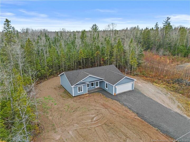 Property Photo:  43 Bonnieway Drive  NB E3B 0S9 