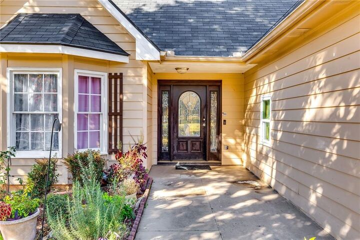 Property Photo: 1245 Shamrock Hill Circle GA 30052