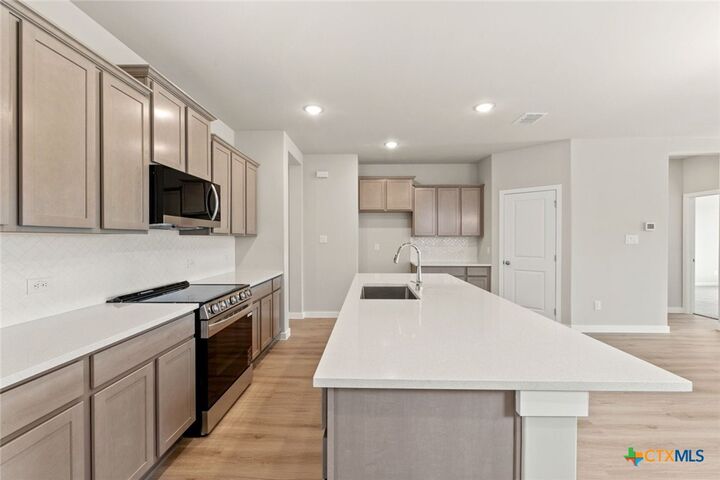 Property Photo: 739 Langston Lane TX 78130