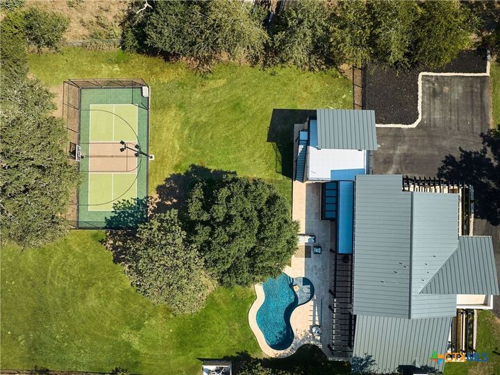 Property Photo:  353 Lakeview Boulevard  TX 78130 