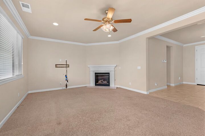 3267 Portals Avenue  Clovis CA 93619 photo