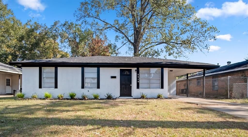 Property Photo:  5219 W Sandy Bayou Drive  LA 71301 