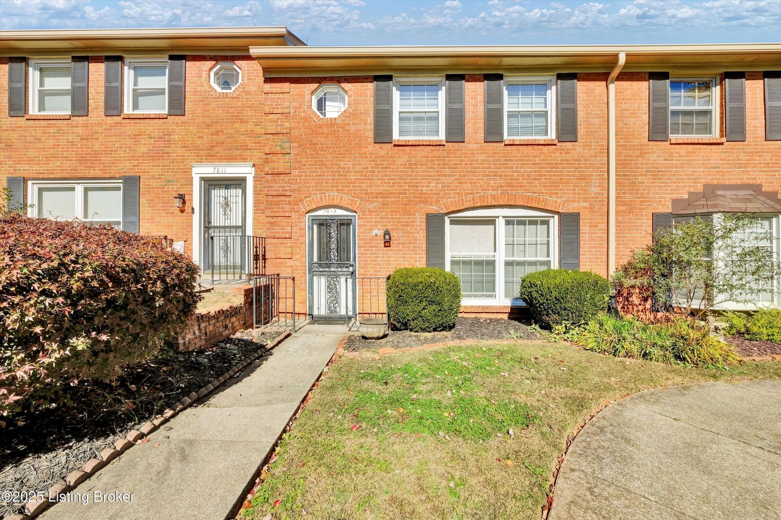 Property Photo: 7813 Montero Dr KY 40059