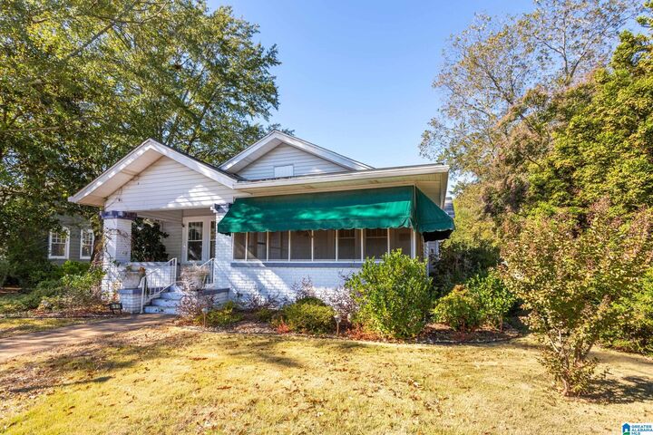 Property Photo: 612 Highland Avenue AL 36207