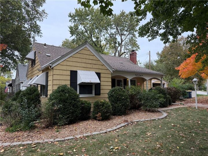 4126 Elledge Drive  Roeland Park KS 66205 photo