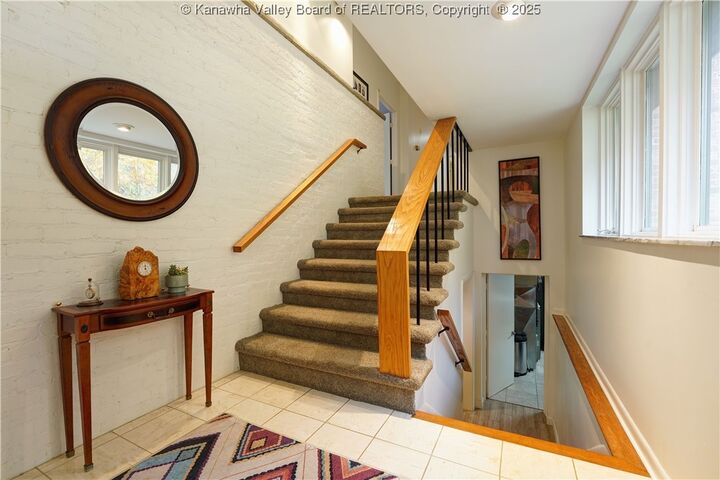 Property Photo: 1614 Ridgeview Road WV 25314