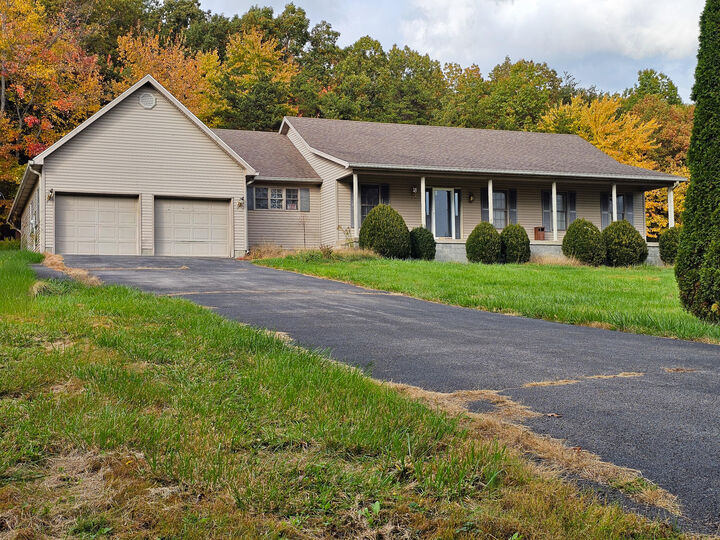 Property Photo:  114 Anderson Street  KY 40440 