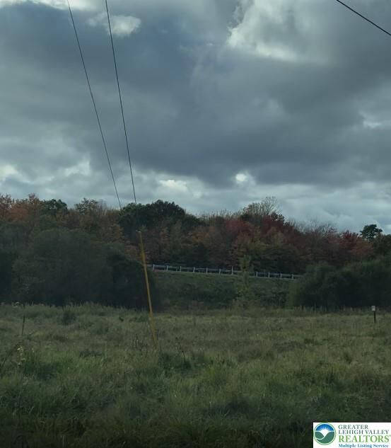 Property Photo: 225 Williams Lane PA 18355