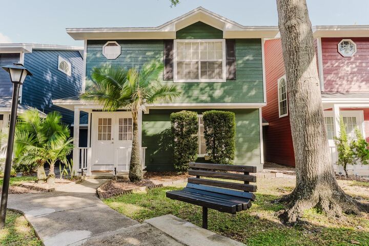 Property Photo:  5990 Scotchwood Glen 104  FL 32822 