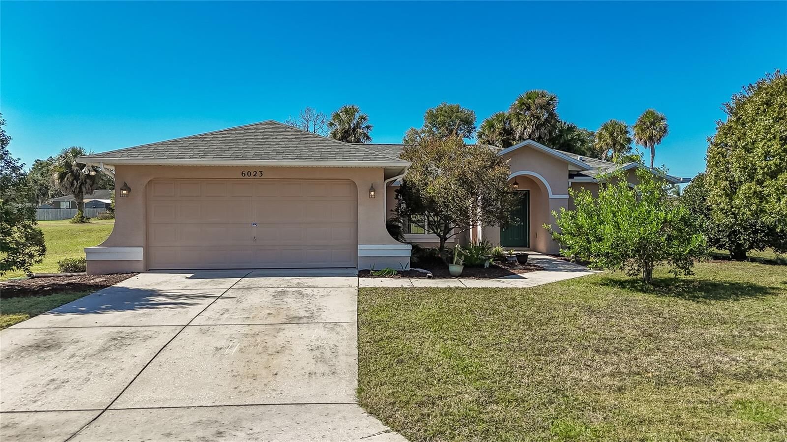 Property Photo:  6023 Sundown Drive  FL 33523 
