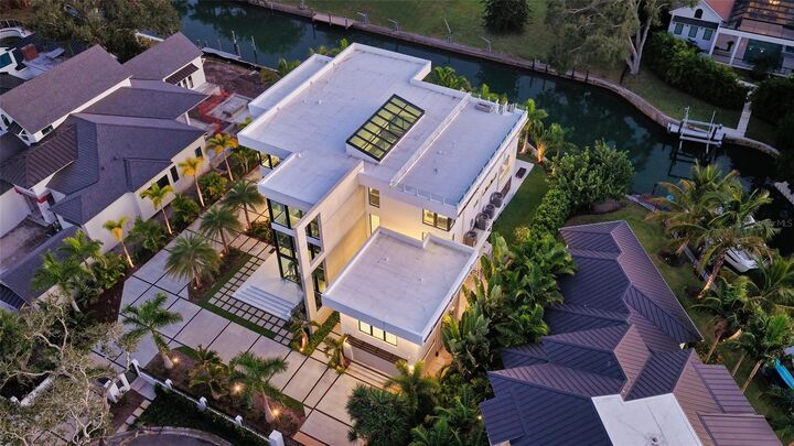 Property Photo:  1610 N Lodge Drive  FL 34239 