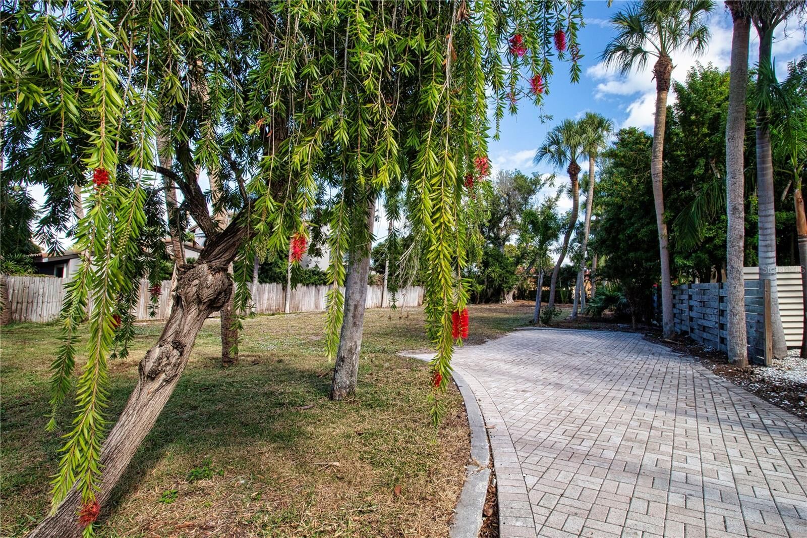 Property Photo: 51 S Adams Drive FL 34236