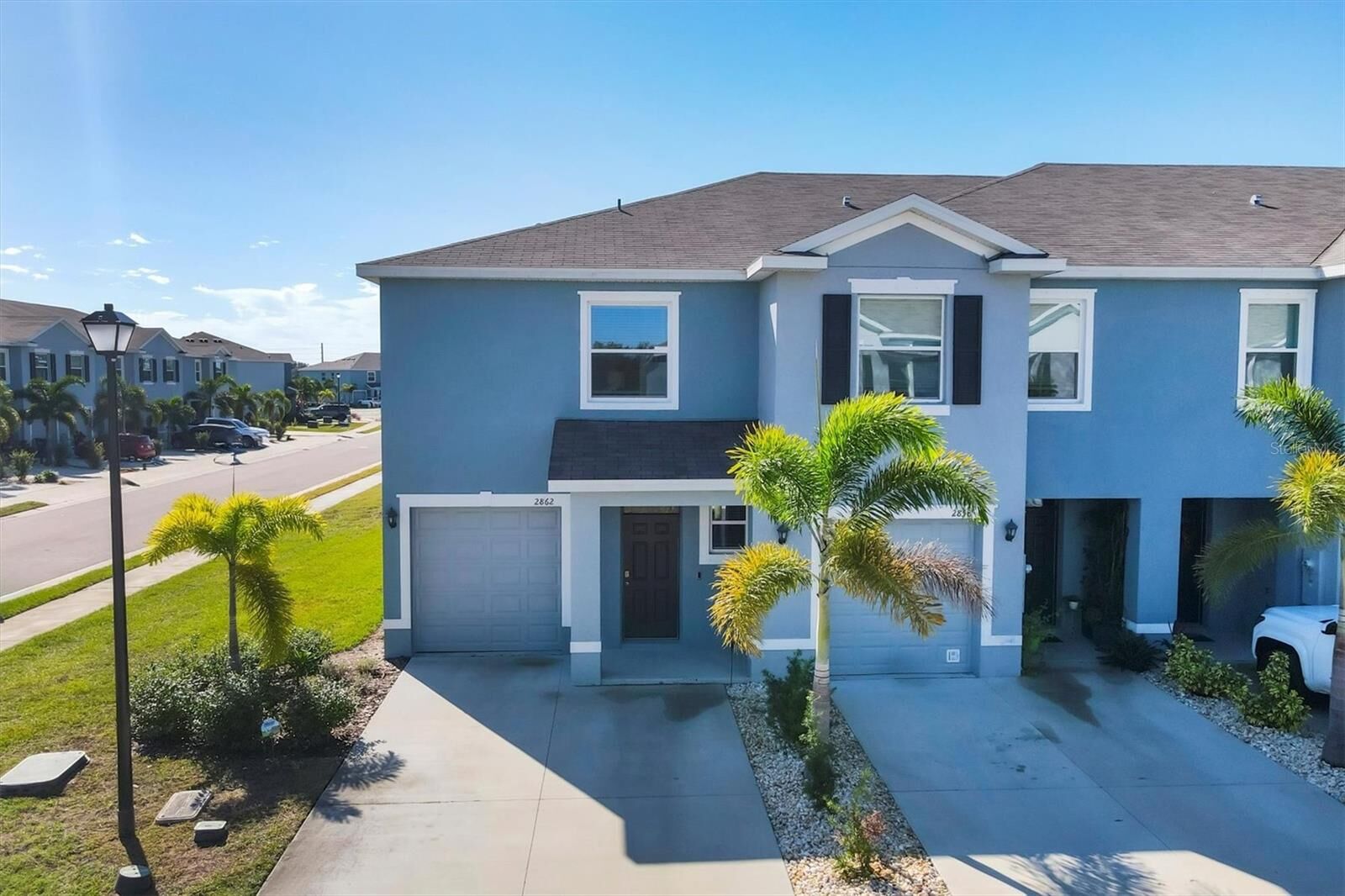Property Photo: 2862 Newbern Banks Drive FL 34208