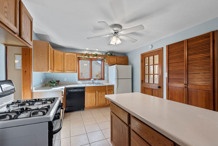 Property Photo:  3943 S 1st St  WI 53207 