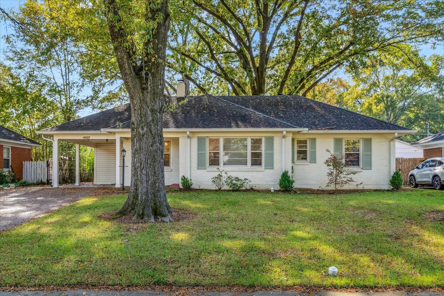 Property Photo:  4927 Hampshire Ave  TN 38117 