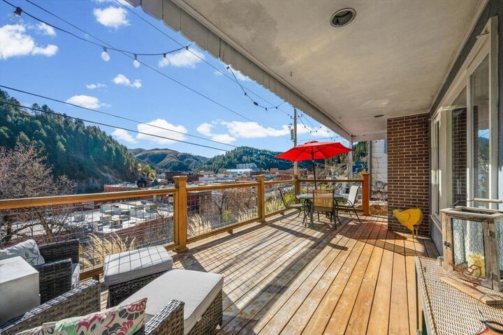 Property Photo: 322 Williams Street SD 57732