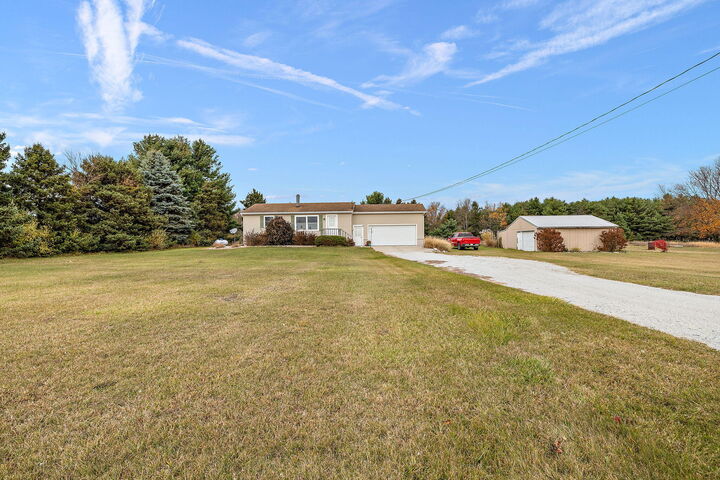 Property Photo: 7068 Fruitvale Road MI 49437