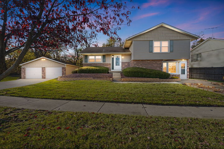 18208 Fountainbleau Drive  Hazel Crest IL 60429 photo