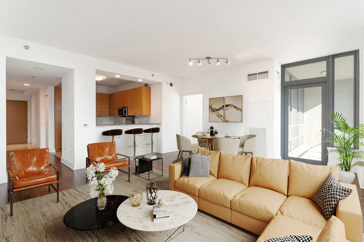 Property Photo:  600 N Lake Shore Drive 2707  IL 60611 