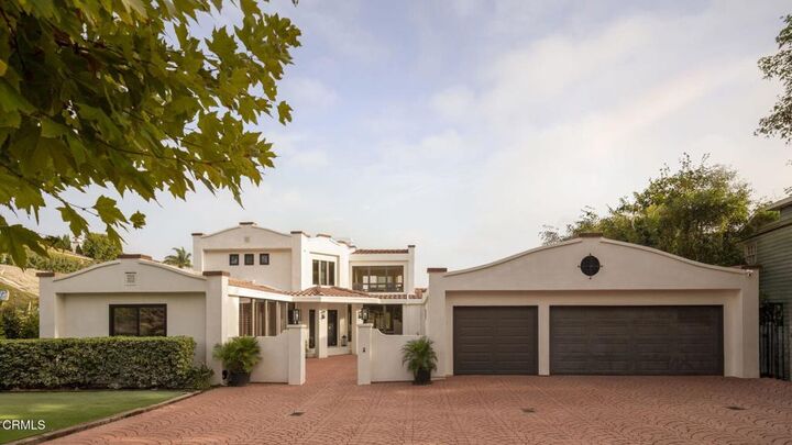 Property Photo:  8 Burrell Lane  CA 90275 