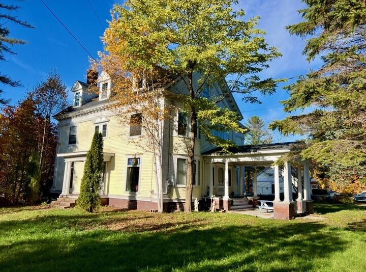 Property Photo:  405 Pine Street  ME 04276 