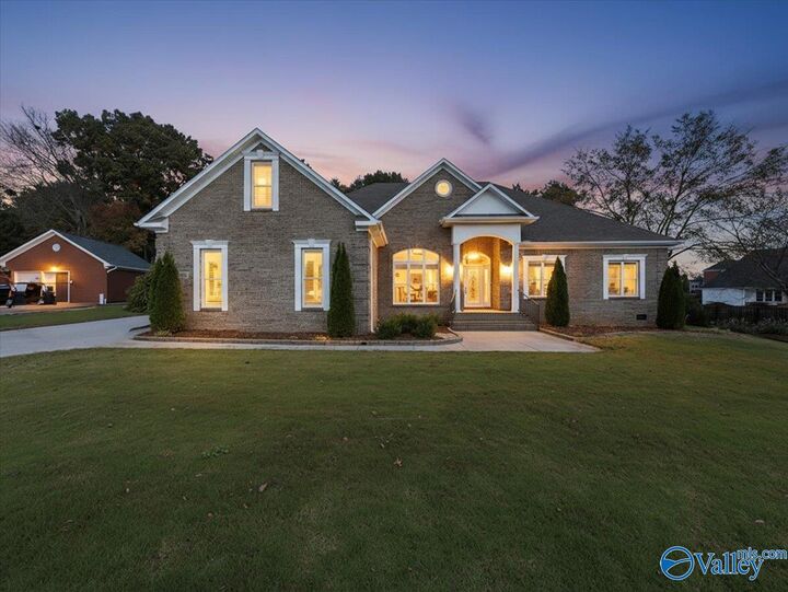 222 Lee Bowden Drive  Huntsville AL 35806 photo