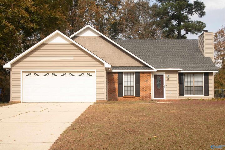 1805 Apache Drive  Albertville AL 35950 photo