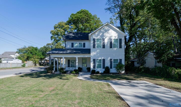 Property Photo:  3014 7th Avenue SW  AL 35805 