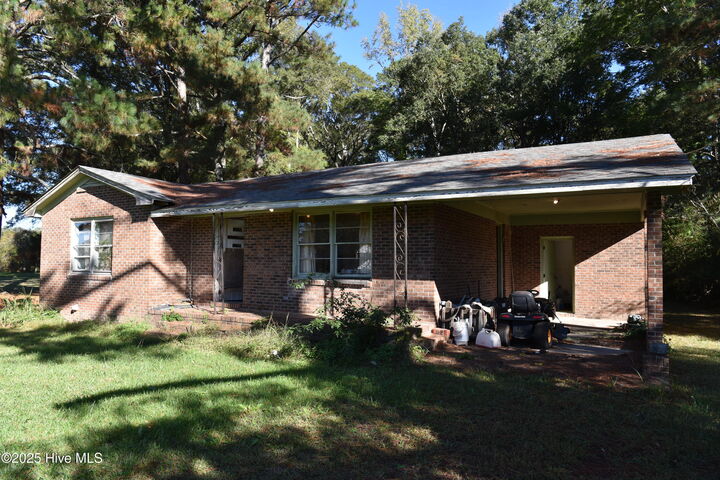 Property Photo:  211 E Modlin Road  NC 27910 