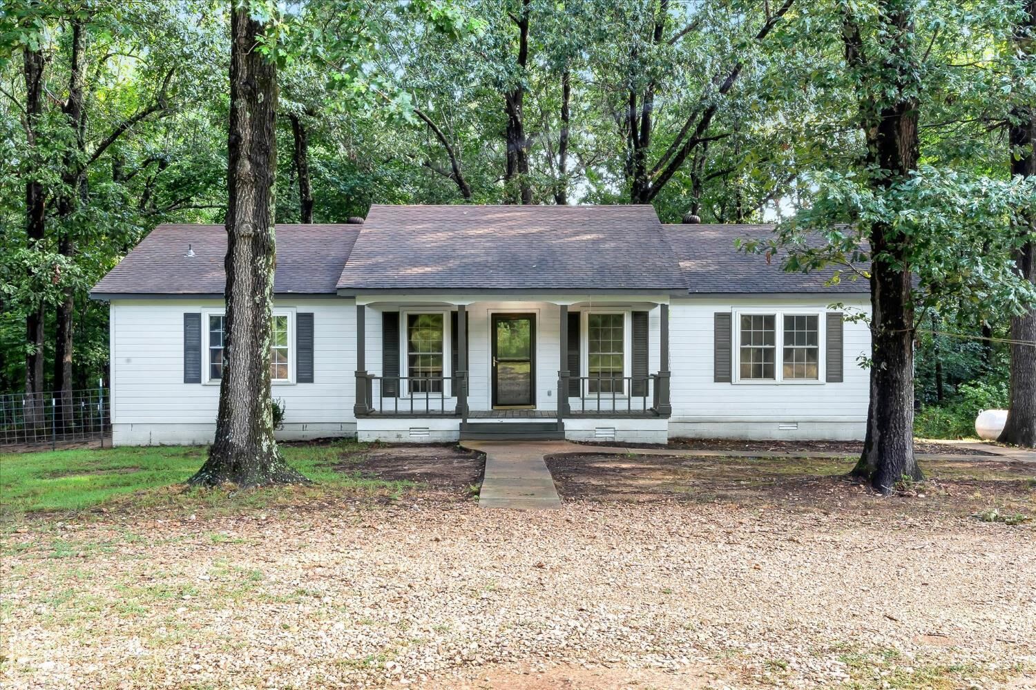 Property Photo:  124 County Road 366  AR 72416 