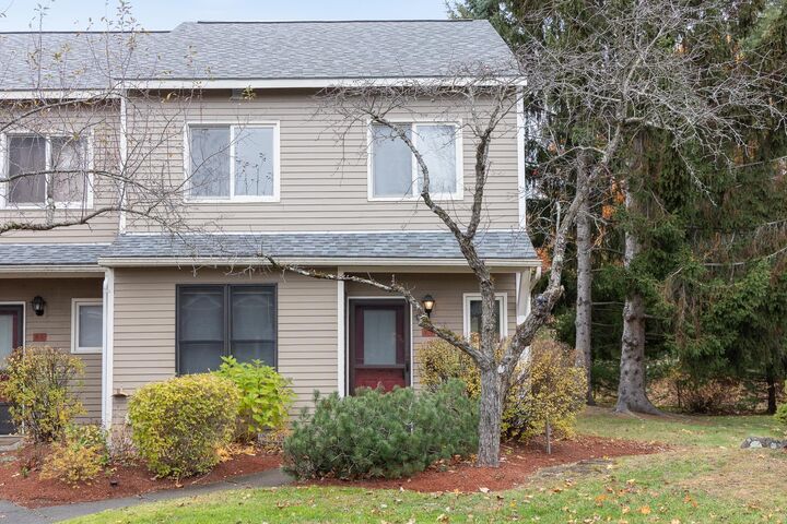 K5 Stonehedge Drive  South Burlington VT 05403 photo