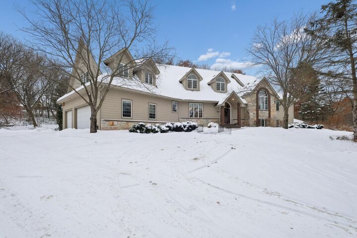 Property Photo: 6507 Orchard Ridge Trail MN 55129