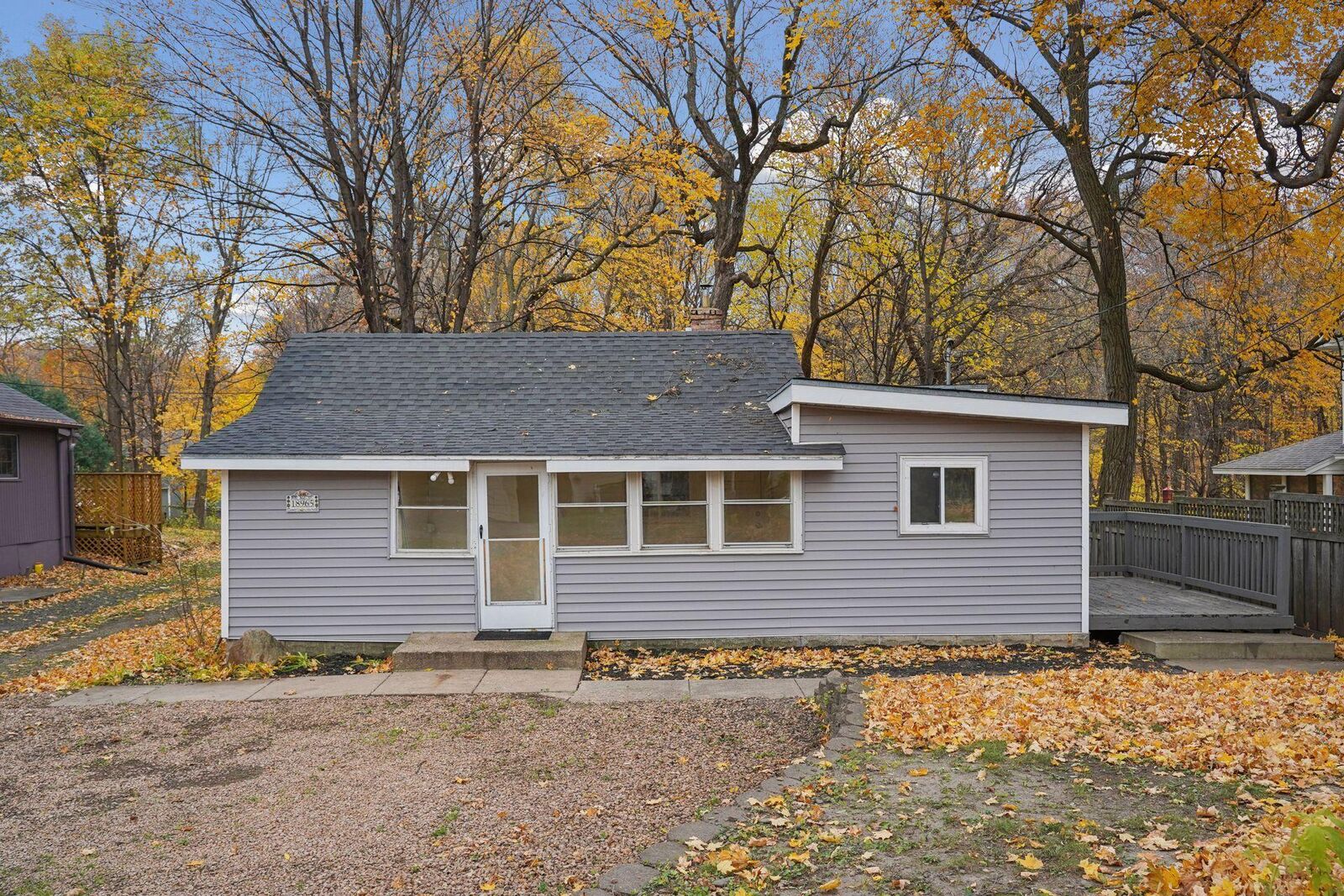 Property Photo:  18965 Lake Avenue  MN 55391 