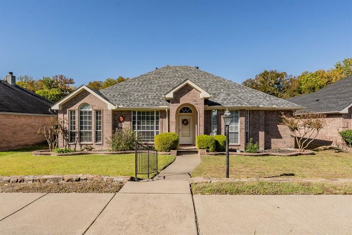 Property Photo:  1215 Rivercrest Drive  TX 75181 
