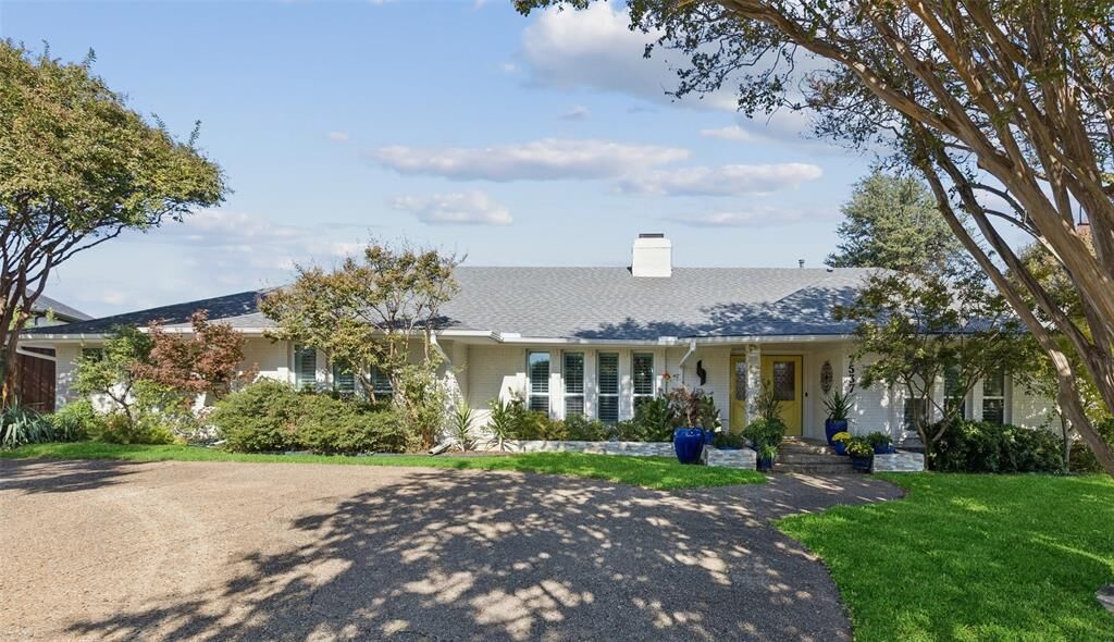 Property Photo:  7537 Royal Place  TX 75230 